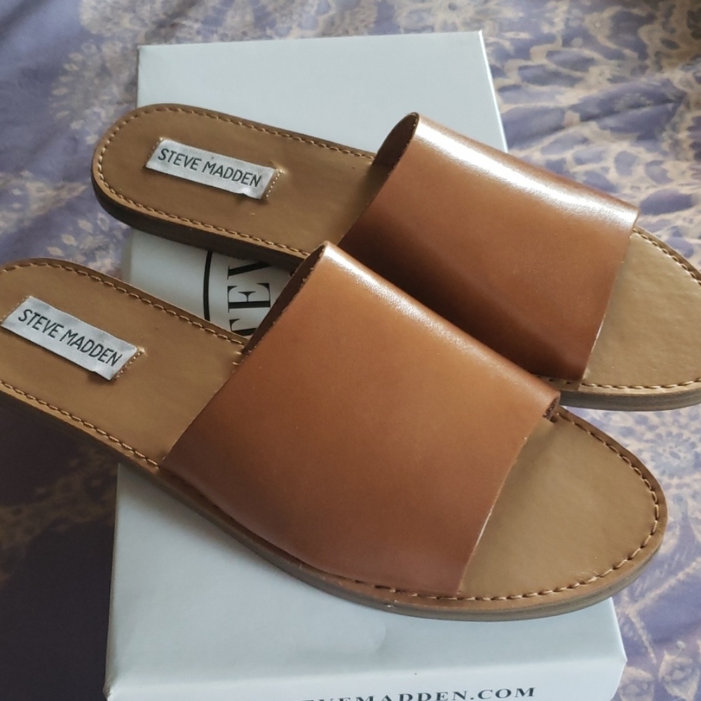 STEVE MADDEN sandals